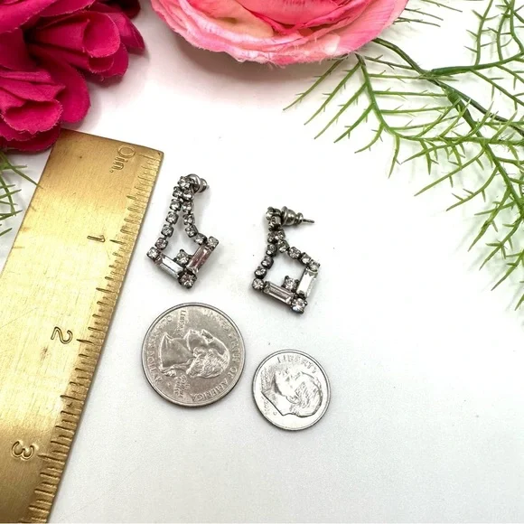 VINTAGE⚜️Art Deco Pointed Crystal Drop Earrings - Picture 3 of 5